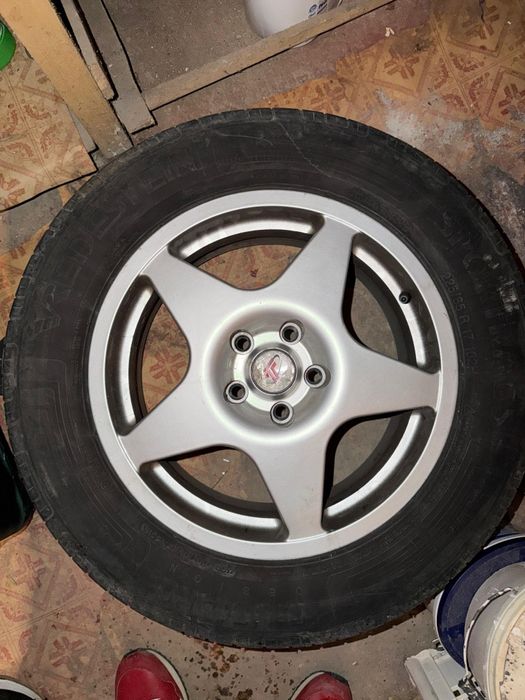 Jante aliaj 5x114.3 R16 și R17 și cauciucuri R16