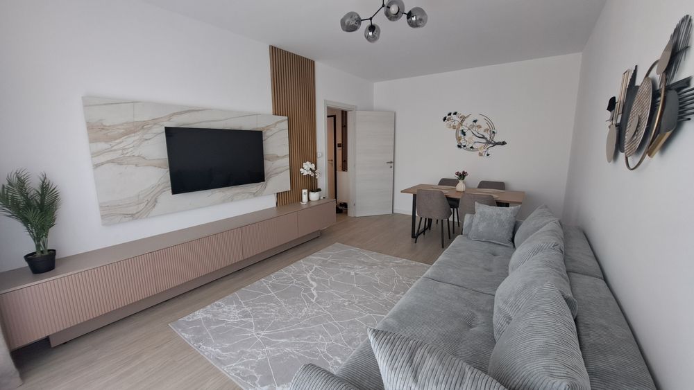 Închiriez apartament 2 camere, bloc nou, piscina, parcare privata, complex Dimri Residence