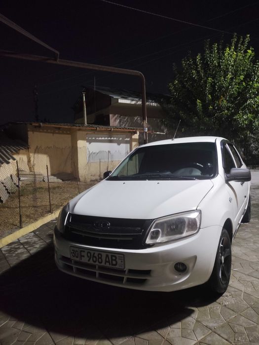 Lada granta 2013