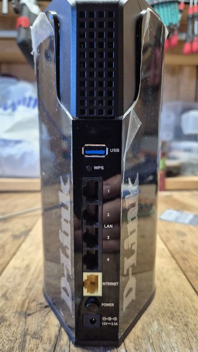 Router wireless D-LINK DIR-868L Gigabit AC1750, 2,4/5 GHz, switch.