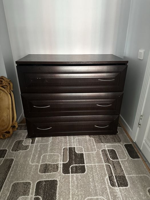 Тумба, тумбочка.