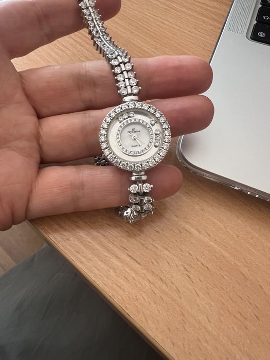 Часы серебрянные 925 проба с циркониями