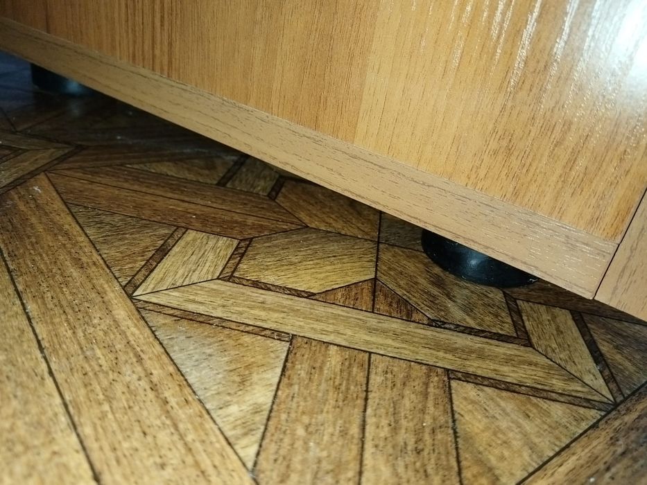 Еднокрилен гардероб