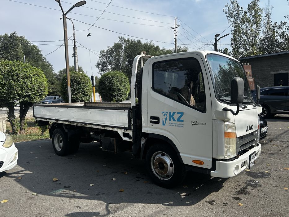 Продам грузовик бортавой JAC