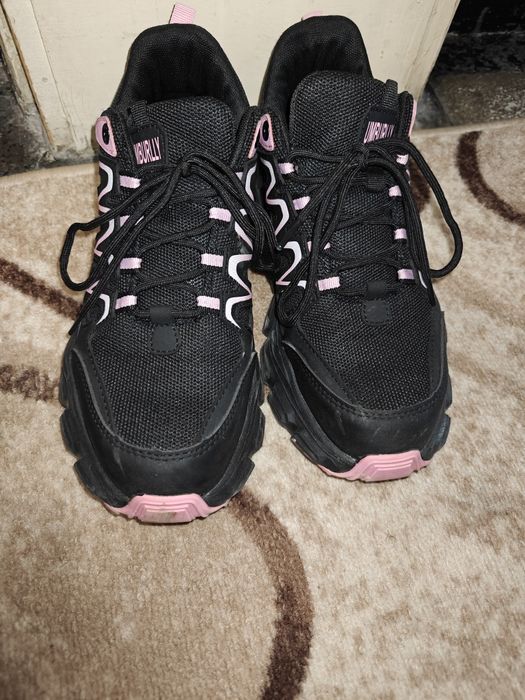 Предпазни обувки дамски/ safety shoes