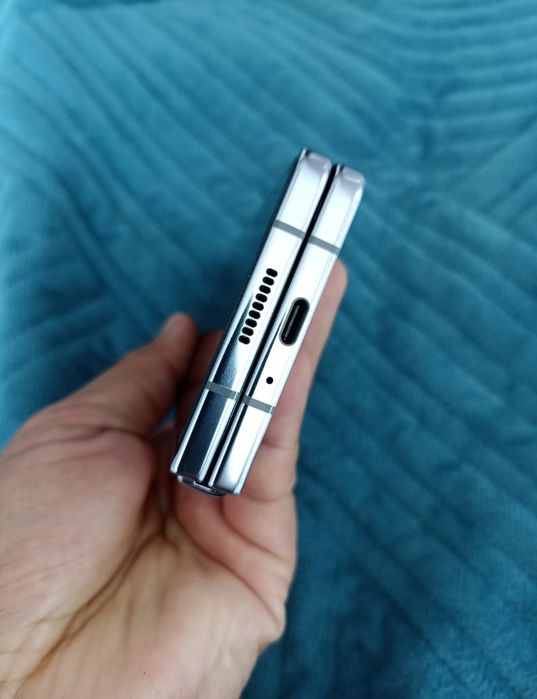 Samsung galaxy z fold 5