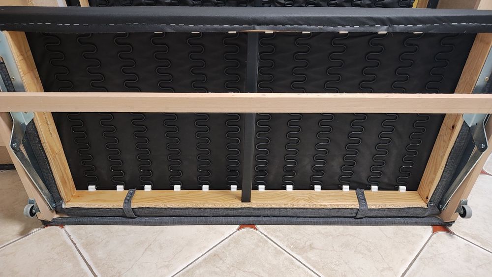 Разтегателен диван FRIHETEN