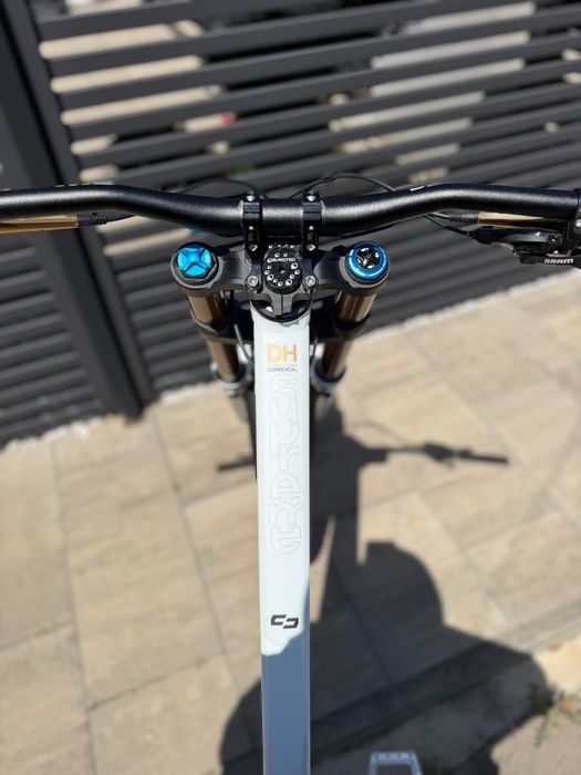 Bicicleta Commencal Supreme DH V5 Signature LTD 2026