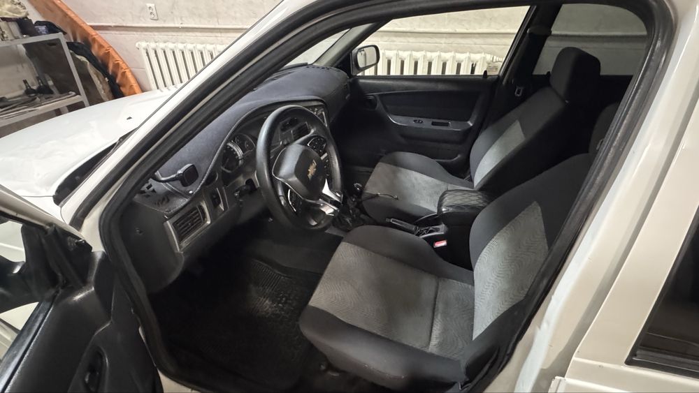 Продаётся Нексия-2 2015года