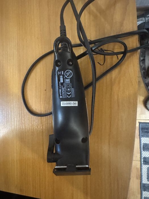 Машинка для стрижки VITEK VT-2516 W