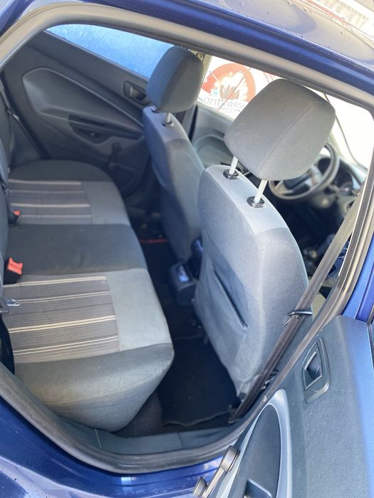 FORD Fiesta 2010 — imagine 2