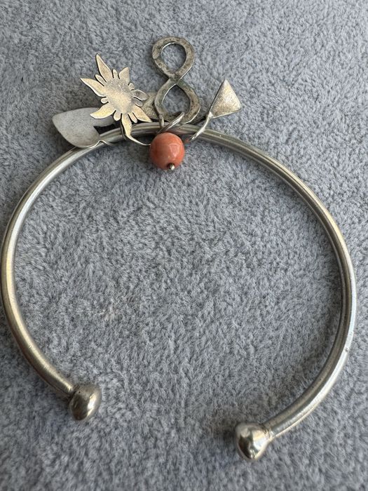 Bratara din argint cu charmuri