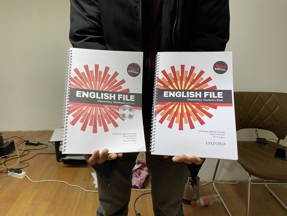 Продается english file,family and friends, headway,solutions