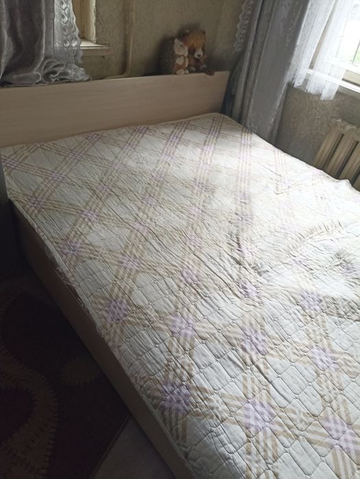 Продам кровать,2х спальняя.