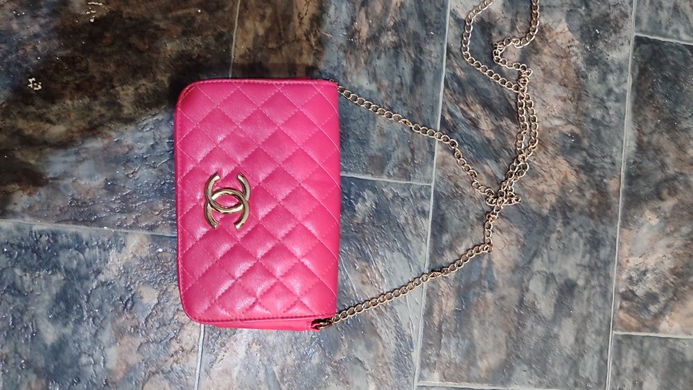 Продам для девочек 1000