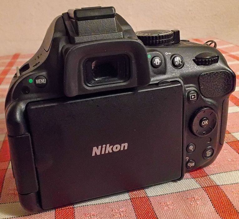 Продаётся зеркалка nikon.