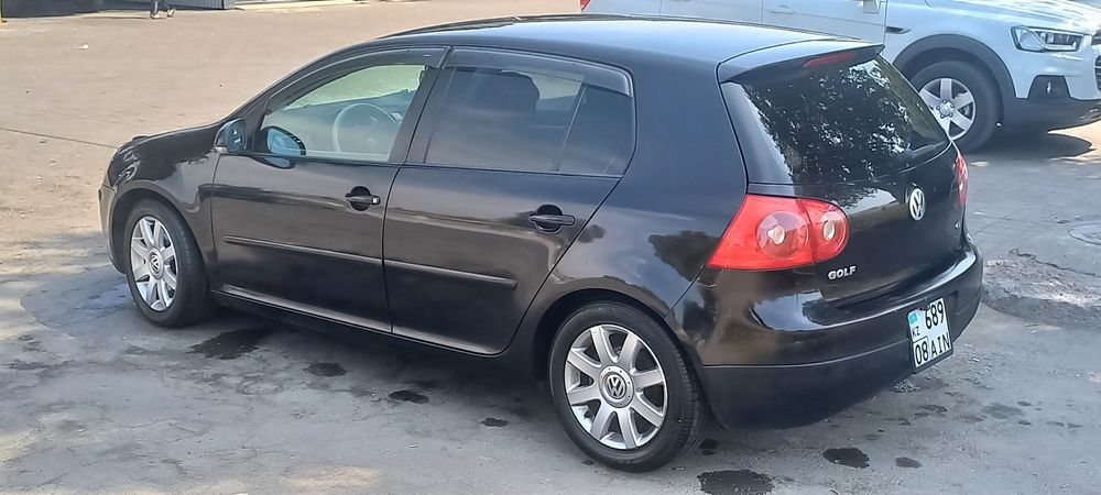 Фольскгваген Гольф 5