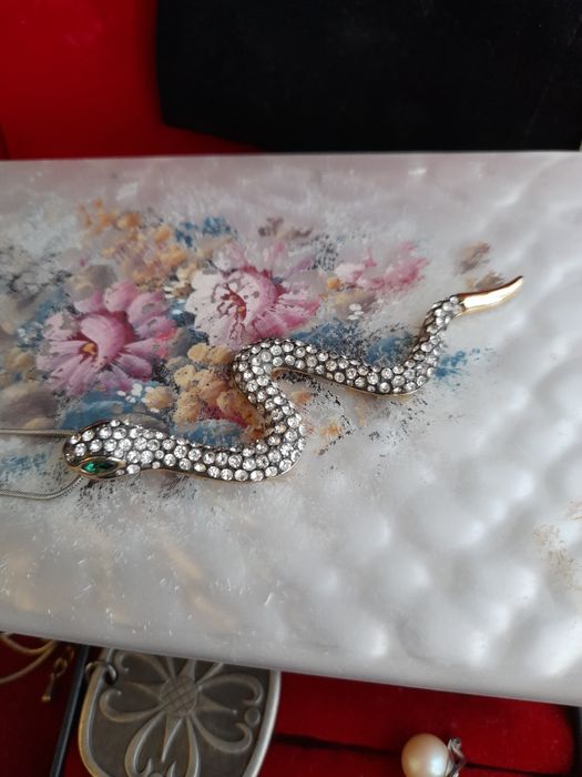 Сребърни пръстени и други накити