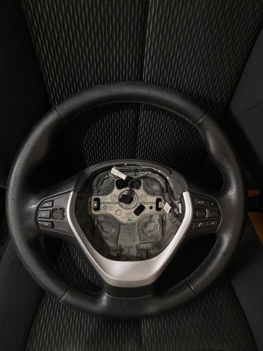 Volan BMW F30, F31  complet