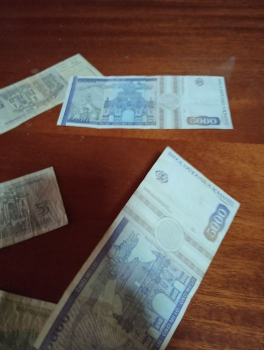 Vând bancnote vechi