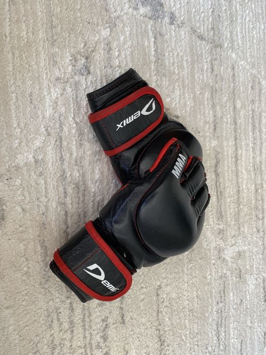 Перчатки Demix mma