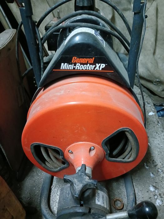 Аппарат для чистки труб