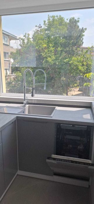 Продава се Тристаен апартамент в Разград, Център - 96 кв.м за 1621 €/кв.м - Снимка #8