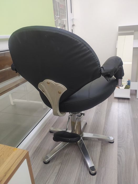 Кресло парикмахерское