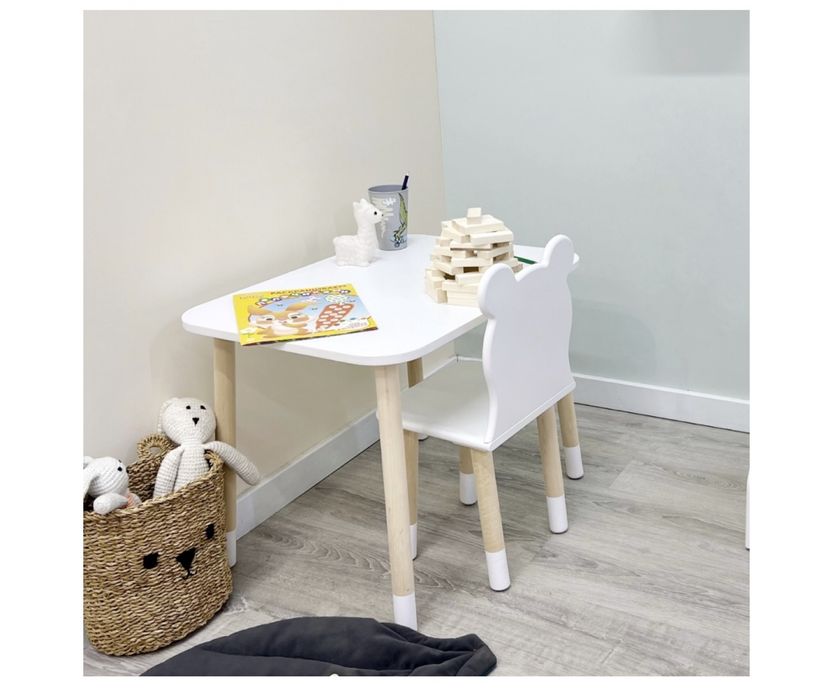 Продам детский стол со стулом