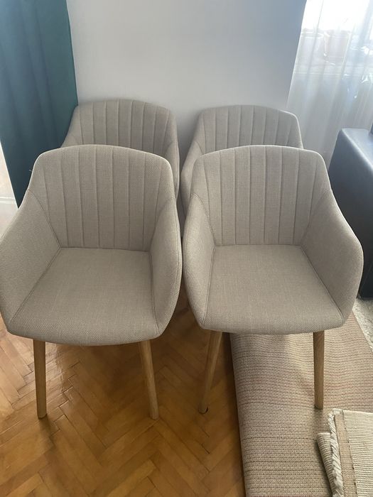 Scaune   stare , noi nefolosite.