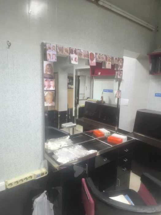 Продаетя мебель для салона красоты