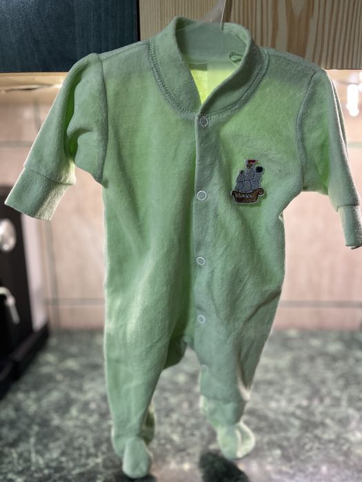 Salopetă pentru bebelusi