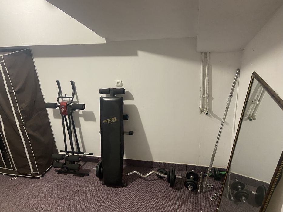 Inchiriez apartament 3 camere