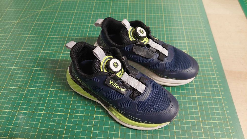 Pantofi sport adidasi stare buna 30 32 inchidere rotativa willard