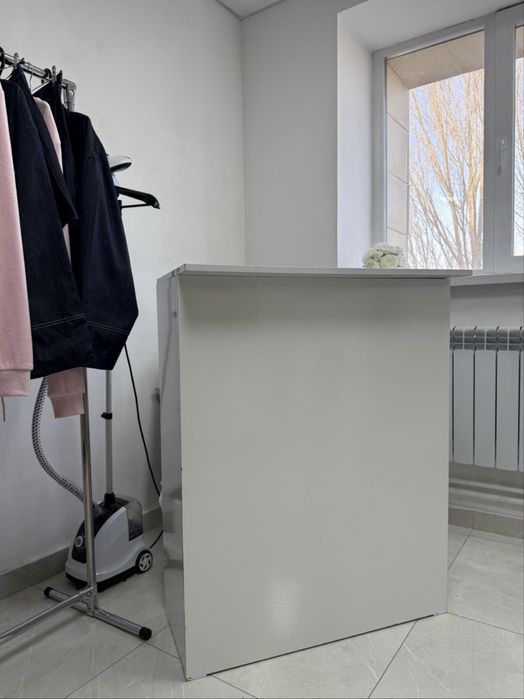 Продам ресепшен со стулом