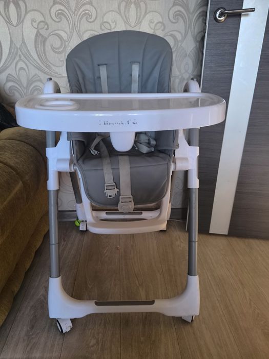 Продам Детский столик