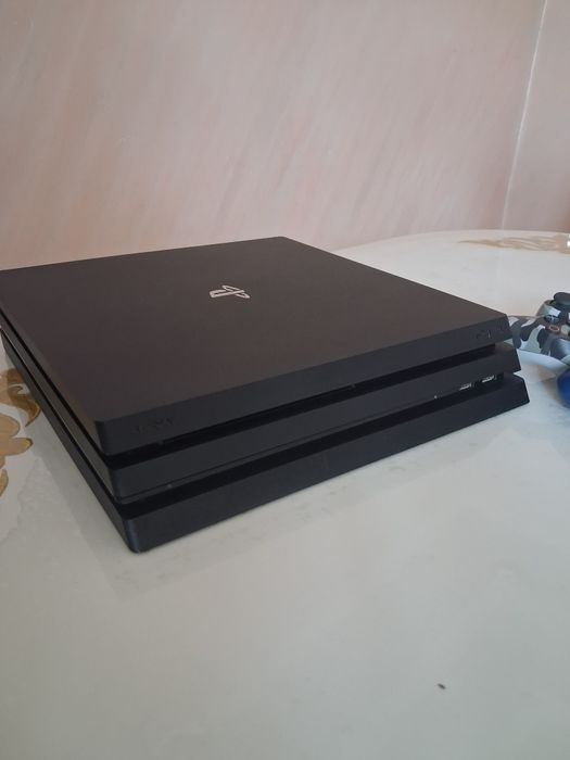 Плейстейшен 4 про