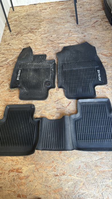 Полики на rav4 2021~24 годов