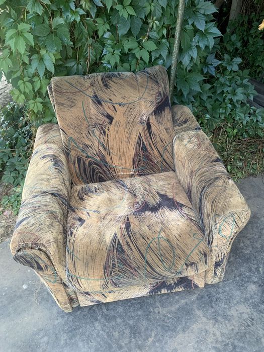 Продам два кресла