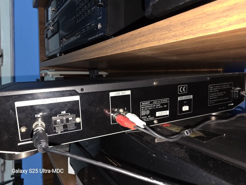 Vând tuner digital stereo cu rds Sony ST-SE500