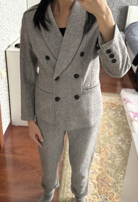 Костюм двойка отличного качества