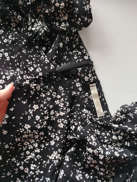 Платье срочно продам