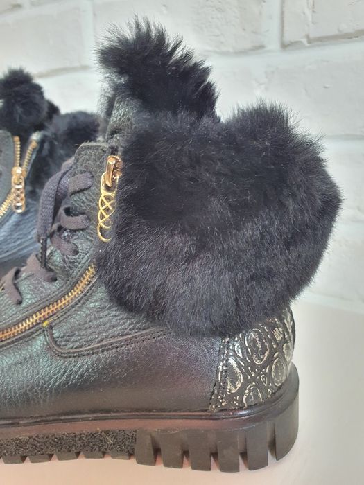 Боти от естествена кожа