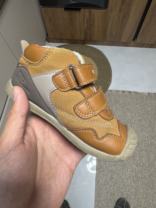 Продам детский ботинок