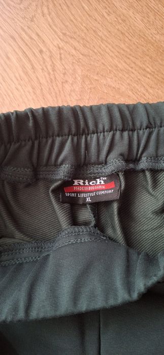 Дамски спортни комплекти