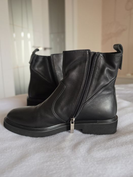 Ботинки женские кожаные