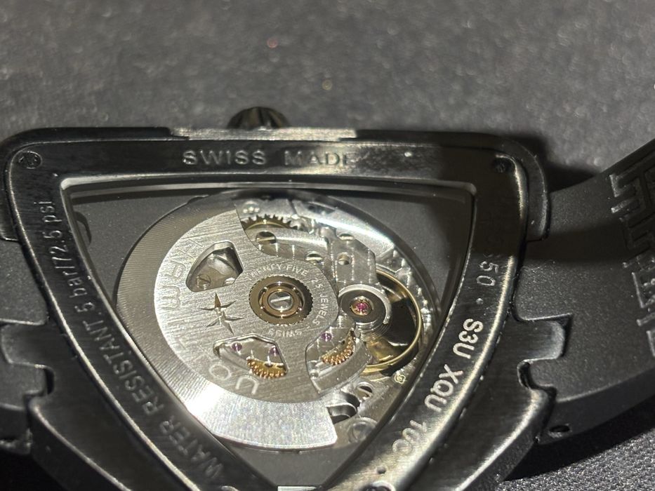 Hamilton Ventura Elvis80 Skeleton