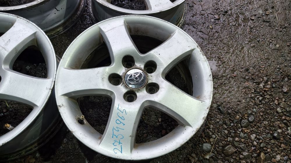 Комплект оригинальных дисков R16. Toyota