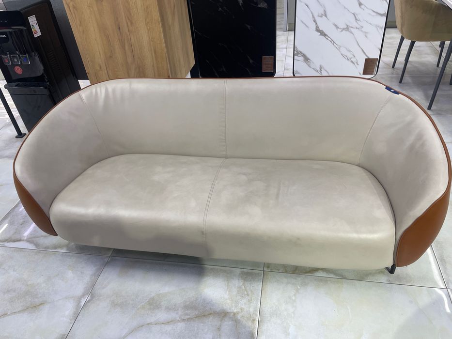 Срочно продается комплект кресло