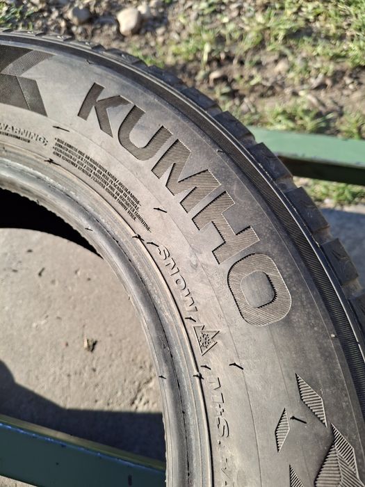 2  Anvelope de iarnă 195 65 r15 Kumho